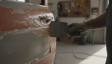 Décapant peinture voiture : guide pratique et prix 2026